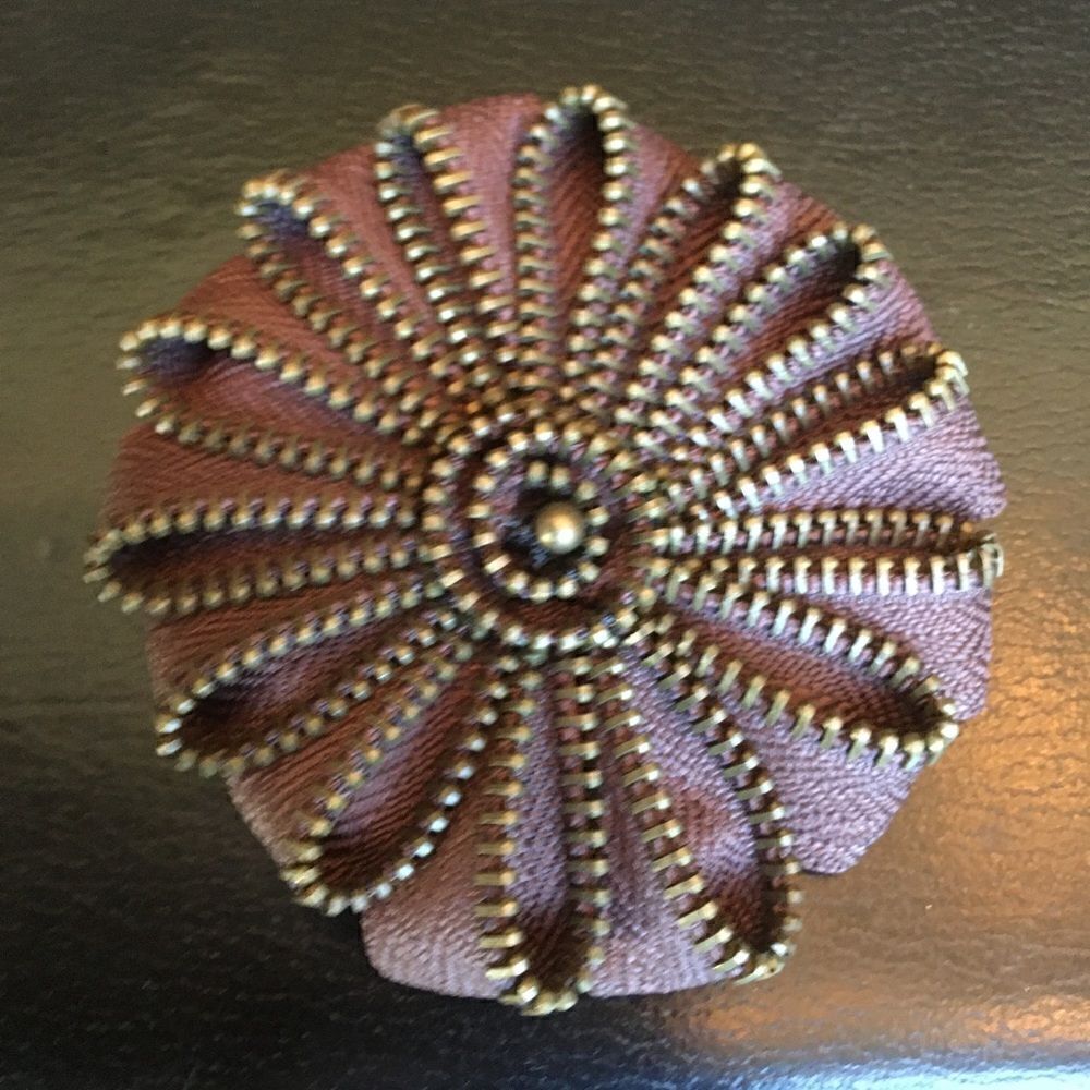 CHOCOLATE ZIPPER Flower!